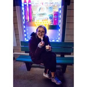 Meet your Posher, Dana